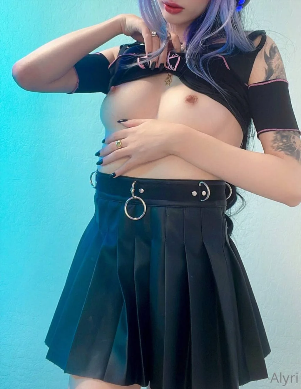 слив Слив Alyri